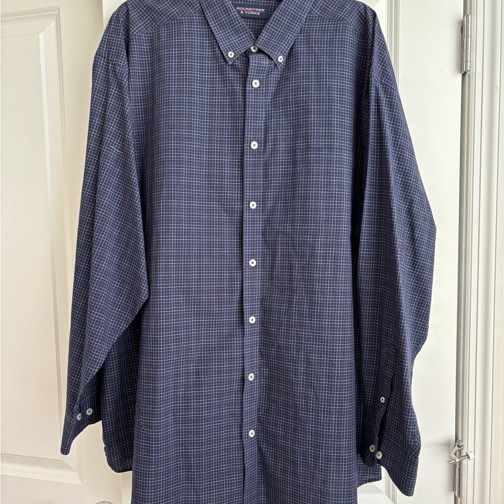 Roundtree & Yorke Navy Plaid Button Down Shirt
